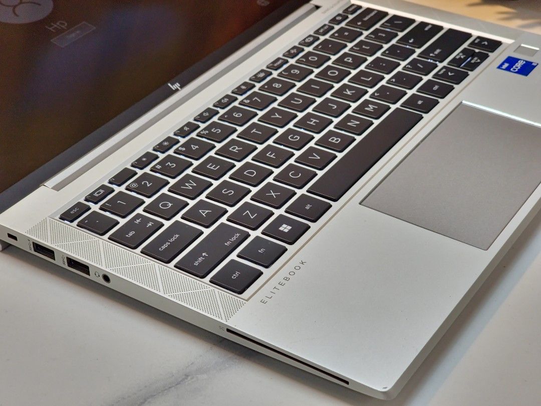 HP EliteBook 830 G8 i5/11éme (16/256)-Occasion